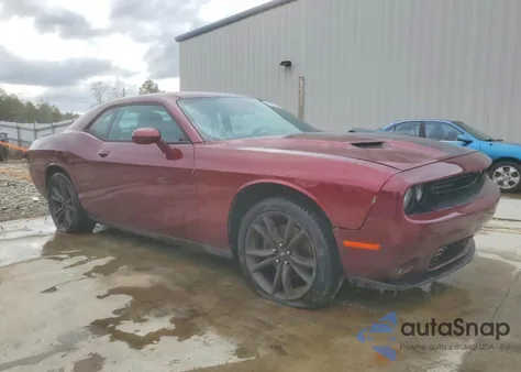 2017 Dodge Challenger Sxt z USA, uszkodzony, nr VIN 2C3CDZAG8HH574049